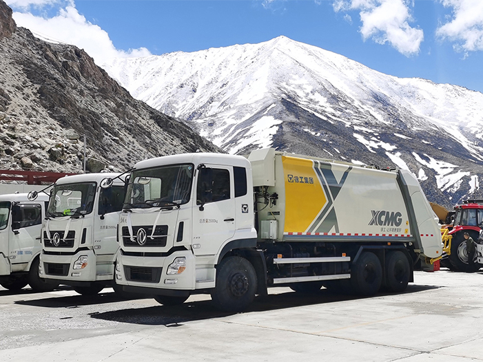 emc易倍压缩式垃圾车批量交付西藏日喀则