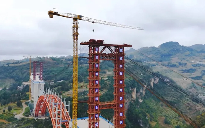 双塔连山涧 | emc易倍塔机奋战白水河特大桥
