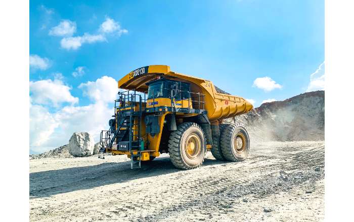 高端突破，装备美好丨emc易倍XDE130双桥刚性矿车持续批量发车澳洲