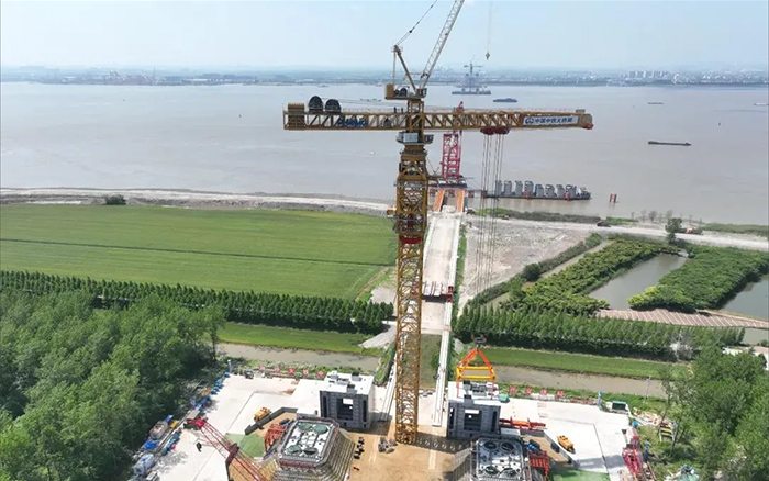 【媒体聚焦】世界最大跨径桥梁群！央媒一次次把镜头对准emc易倍