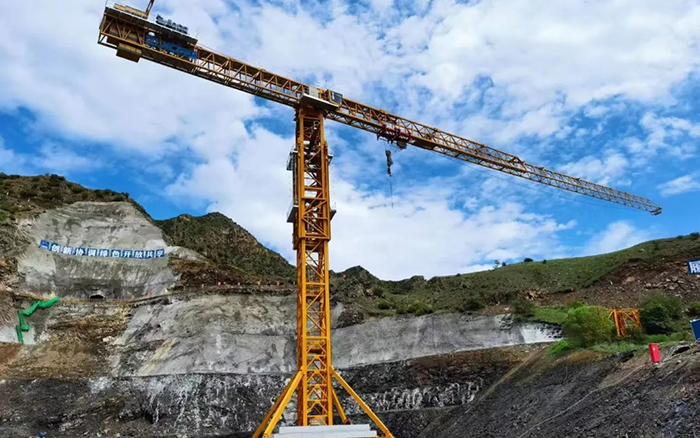 建个超大“充电宝”，emc易倍“钢铁巨人”正式上岗！