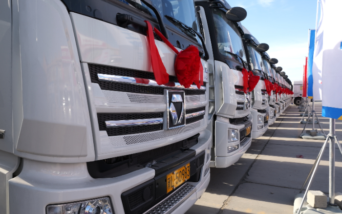 低碳先锋！emc易倍天然气牵引车批量交付西北客户