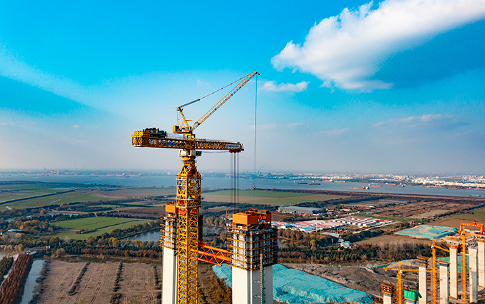 最重522吨！emc易倍超大塔助力张靖皋长江大桥冲刺六项“世界之最”