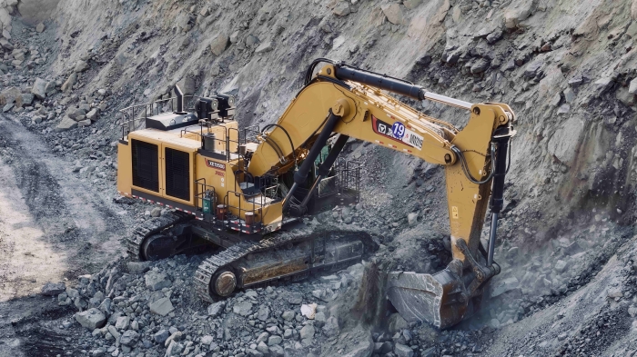 emc易倍大型成套露天矿山装备征战热带矿山