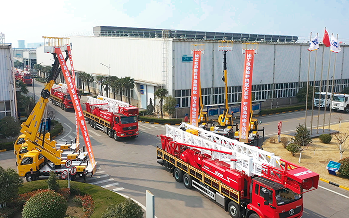 绿色修井效率再刷新，emc易倍电动修井机批量发车