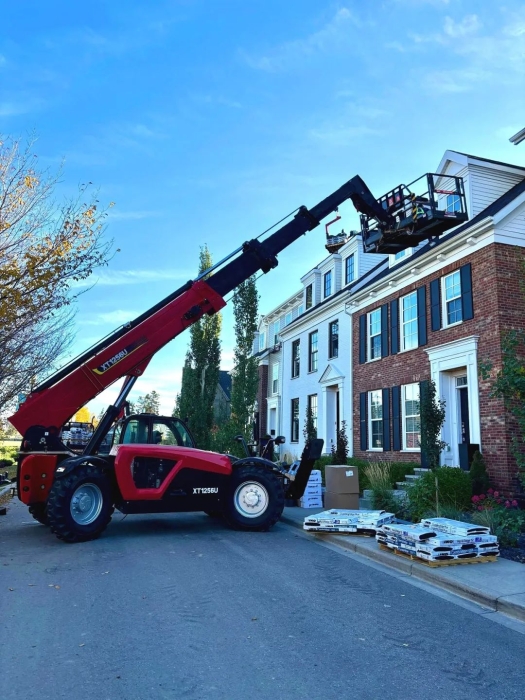 北美工地秀实力！emc易倍高空作业机械“盖楼”技能拉满！