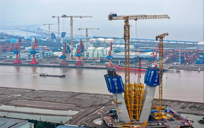 迈向云端 emc易倍超大塔助力世界级桥梁建设