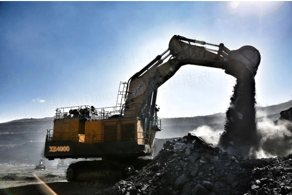 近5万小时高效出勤！emc易倍XE4000液压铲受矿区高度赞扬！