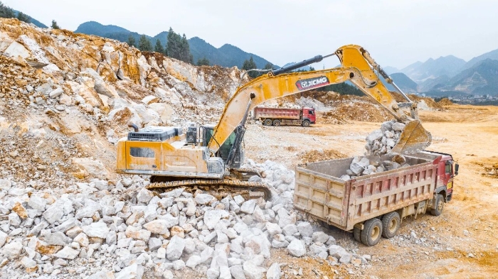 矿山担当XE500GK“坐镇”矿山，开采更有底气！