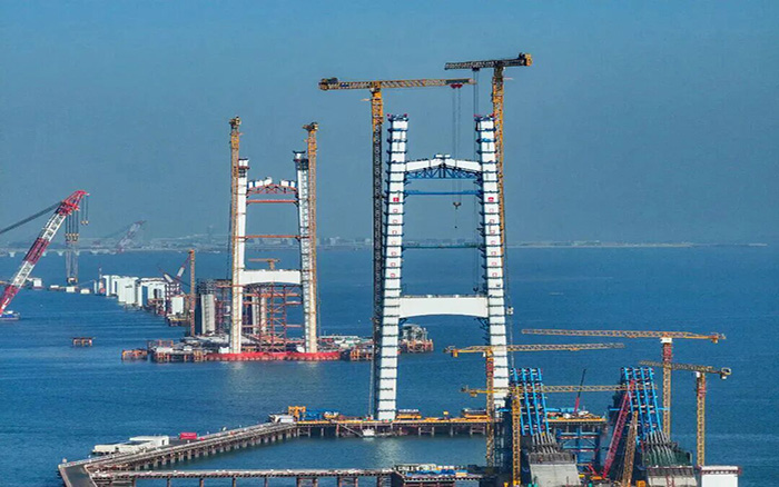 超级工程，emc易倍“双塔”助力封顶！